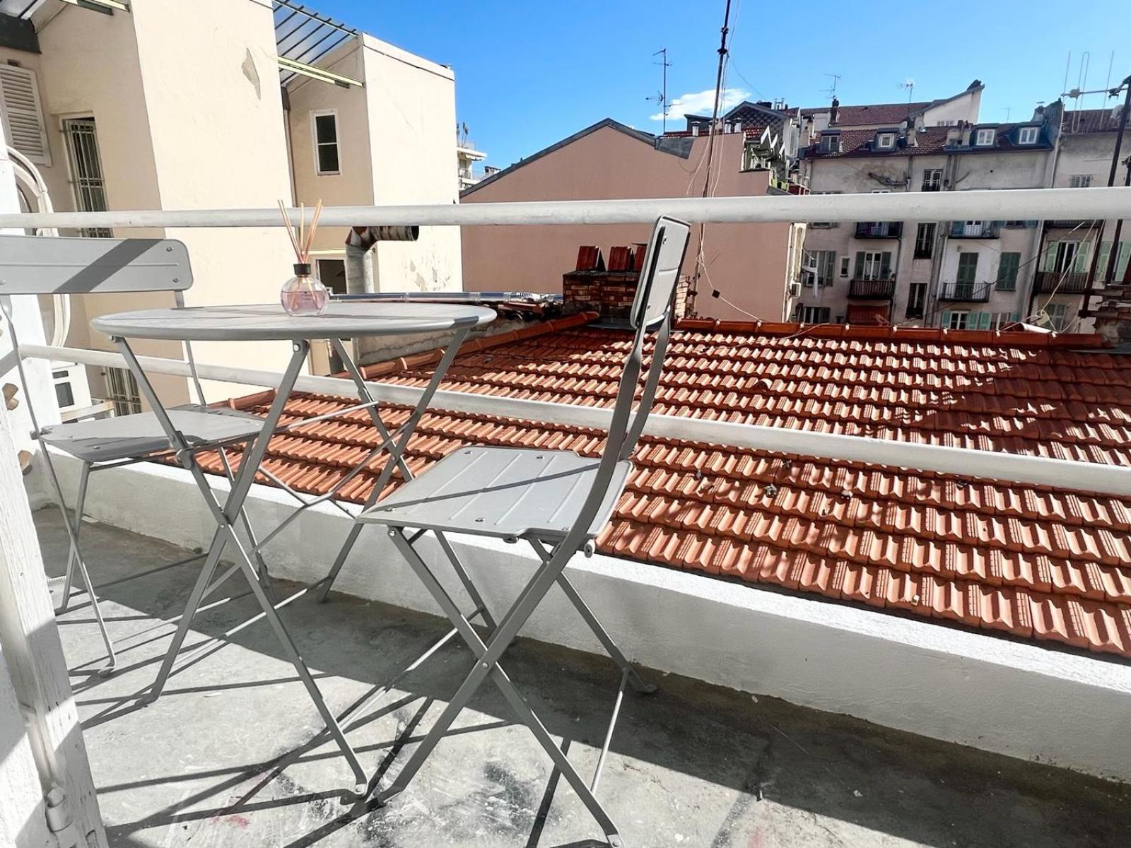 Studio Moderne Renove Avec Balcon Niza Exterior foto